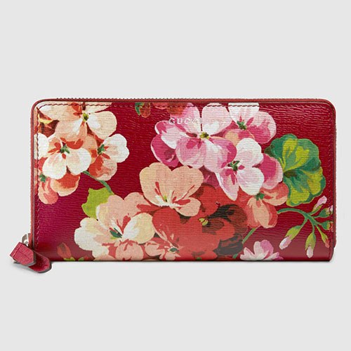 23 Gorgeous Accessory Gifts from Gucci for Holiday 2015: Buyer’s Guide — hardware and construction detail