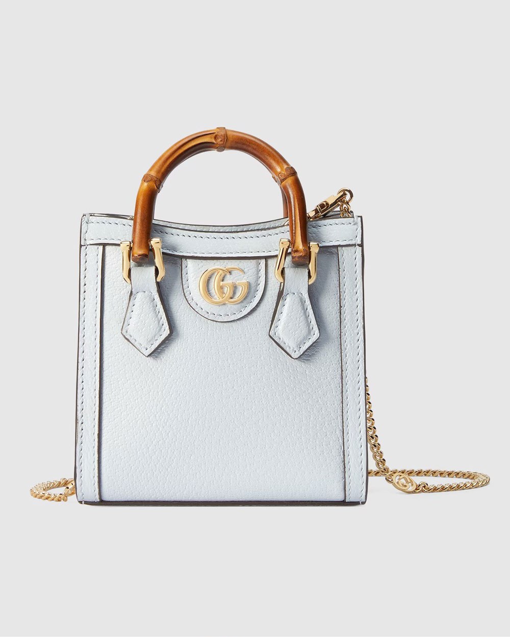 A New Shape of the Gucci Diana Is Here: Styling Guide — carrying and styling reference