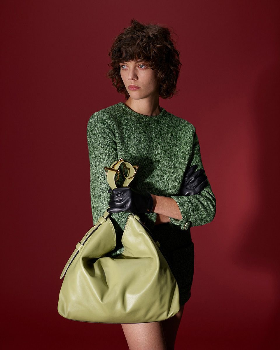Anja Rubik Does Perfect Model-Off-Duty Style with a Little Gucci Bag: Styling Guide — carrying and styling reference