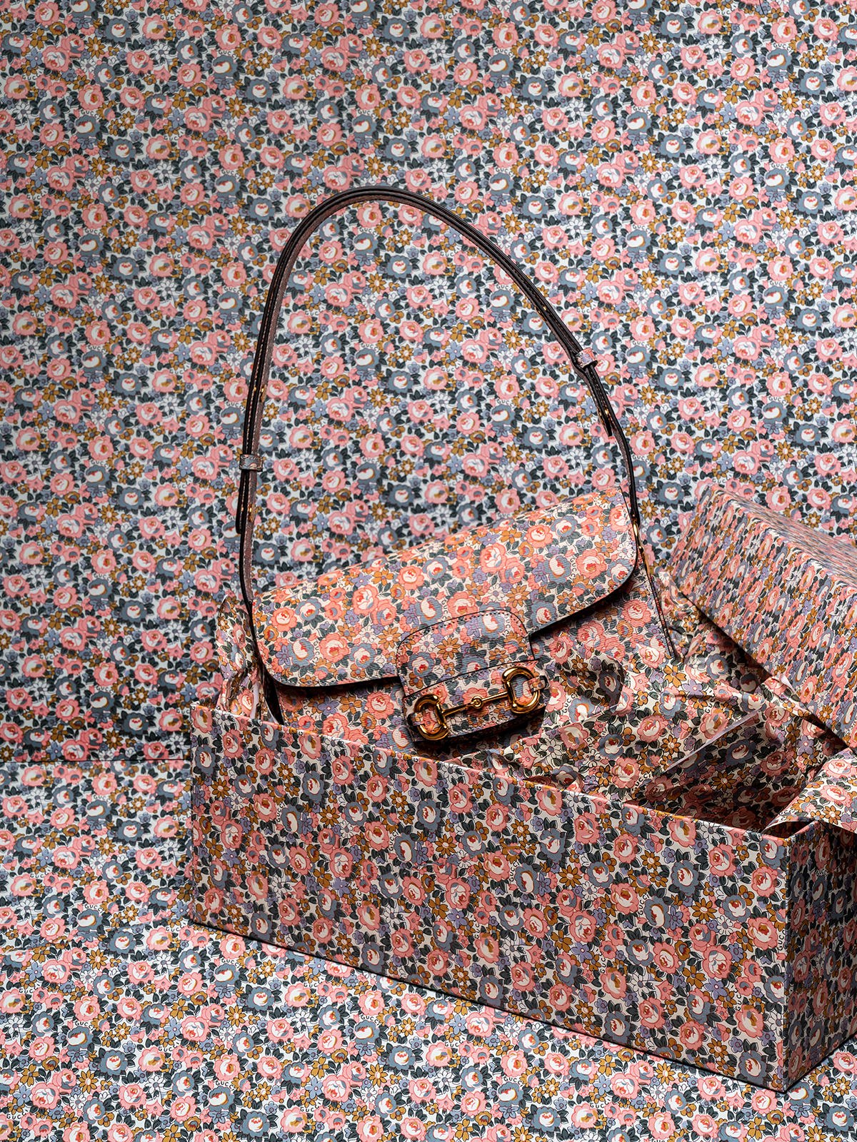 Daisy Edgar-Jones and Modern Gucci Style — scale and everyday-use reference
