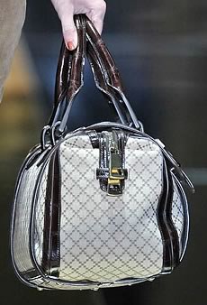 Fashion Week Fall 2010: Gucci Handbags: Collection Guide — hardware and construction detail