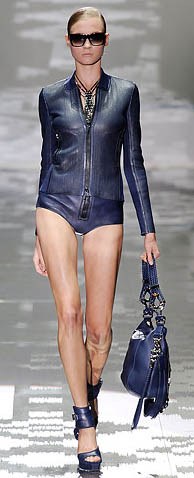 Fashion Week Spring 2010: Gucci: Collection Guide — scale and everyday-use reference