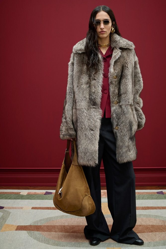 For Pre-Fall 2025 Sabato De Sarno Takes Us Back to 1970s Gucci: Collection Guide — shape and proportion reference