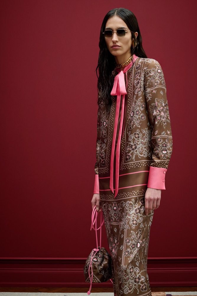 For Pre-Fall 2025 Sabato De Sarno Takes Us Back to 1970s Gucci: Collection Guide — design detail