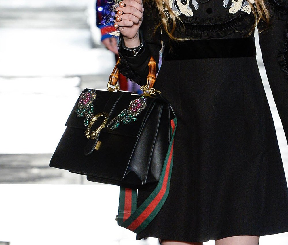 Get Your First Look at Gucci’s Beautiful Cruise 2017 Bags: Runway Analysis — scale and everyday-use reference