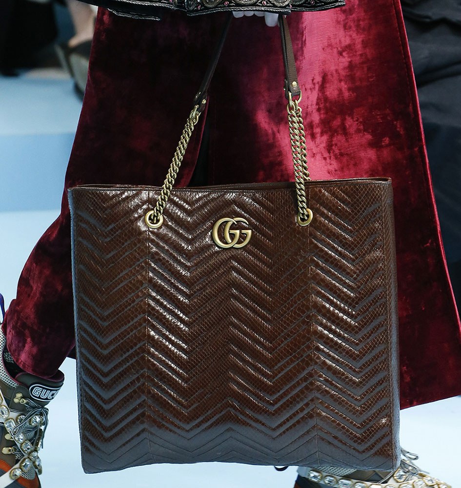 Get Your First Look at Gucci’s Fall 2018 Bags, Straight From the Milan Runway: Runway Analysis — carrying and styling…