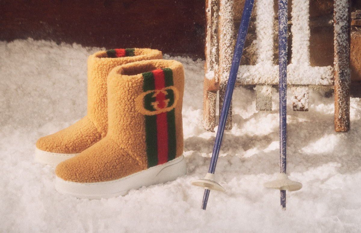 Gucci Après-Ski Will Leave You Craving a Trip to the Mountain: Styling Guide — carrying and styling reference