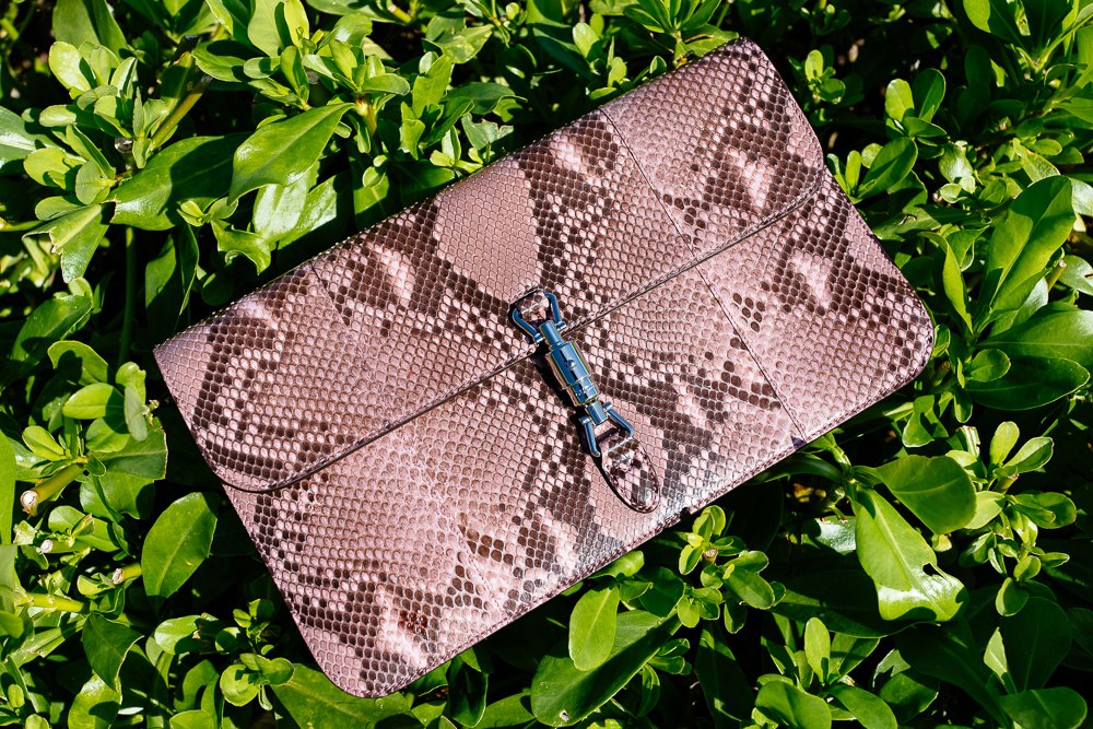 Gucci Creates the Perfect Collection with Jackie Soft: Design Guide — carrying and styling reference