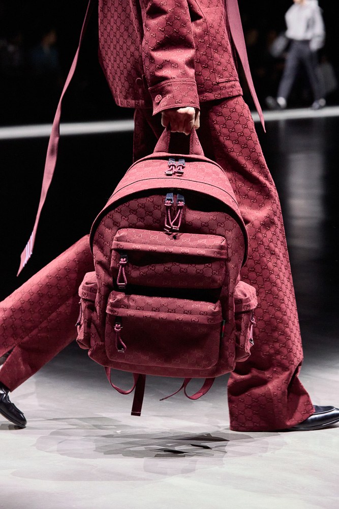 Gucci Crocodile and Ostrich Patchwork Bag: Design Guide — hardware and construction detail