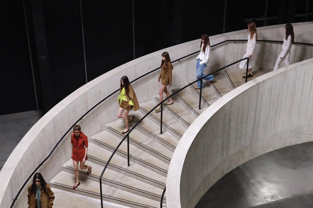 Gucci Cruise ’25 Puts the Blondie in the Spotlight: OutletCity Guide — additional editorial view