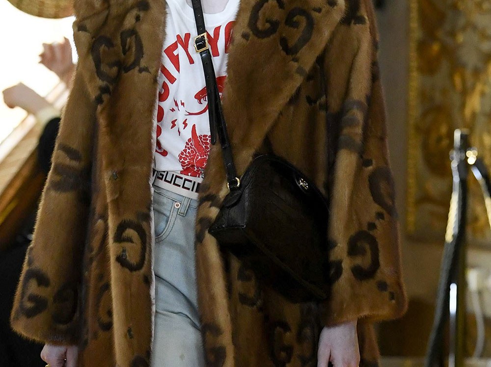 Gucci Debuts New Shoulder Bag Styles and More at Its Cruise 2018 Runway Show: Runway Analysis — hardware and construction…