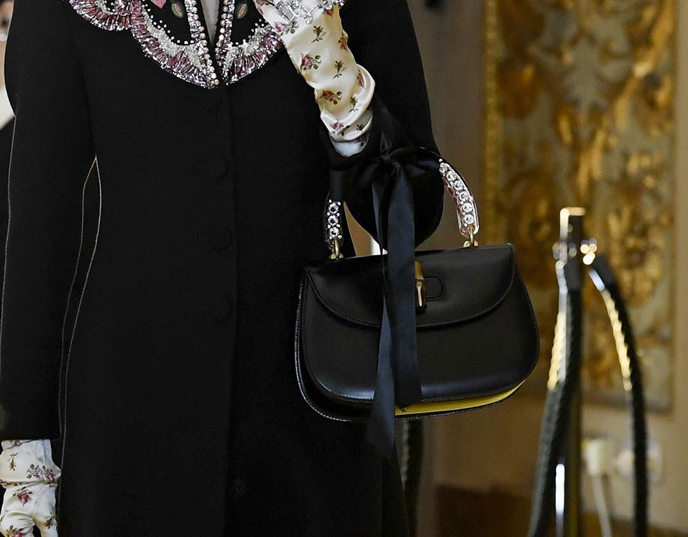 Gucci Debuts New Shoulder Bag Styles and More at Its Cruise 2018 Runway Show: Runway Analysis — carrying and styling…