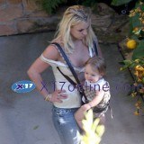Gucci Designer Baby Carrier: Design and Practicality — design detail
