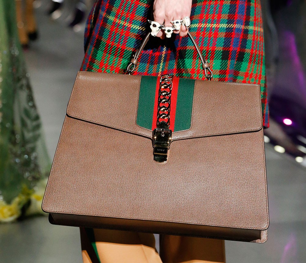 Gucci Gets Heavily into the Brand’s Signature Bamboo for Its Fall 2017 Bags: OutletCity Guide — hardware and construction…