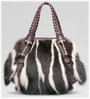 Gucci New Pelham Large Shoulder Bag: OutletCity Guide — material and finish reference