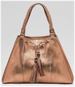 Gucci New Pelham Large Shoulder Bag: OutletCity Guide — hardware and construction detail