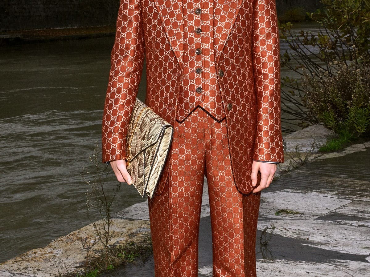Gucci Puts a Focus On Its Vintage Inspired Bags for Pre-Fall 2020: Collection Guide — hardware and construction detail
