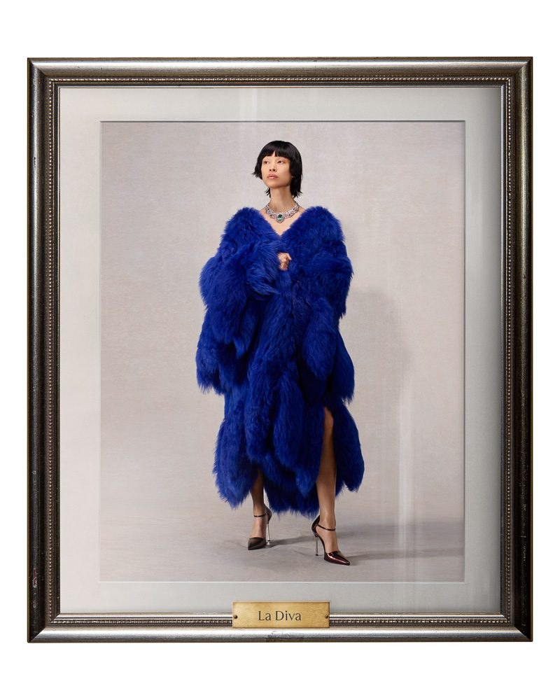 Gucci Sigrid Oversize Clutch: Styling Guide — material and finish reference