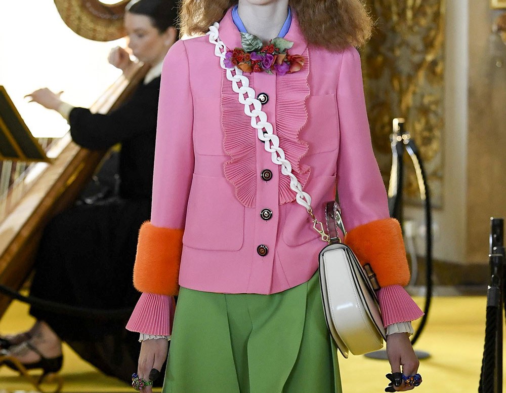 Gucci Tribeca Medium Shoulder Bag: Styling Guide — material and finish reference