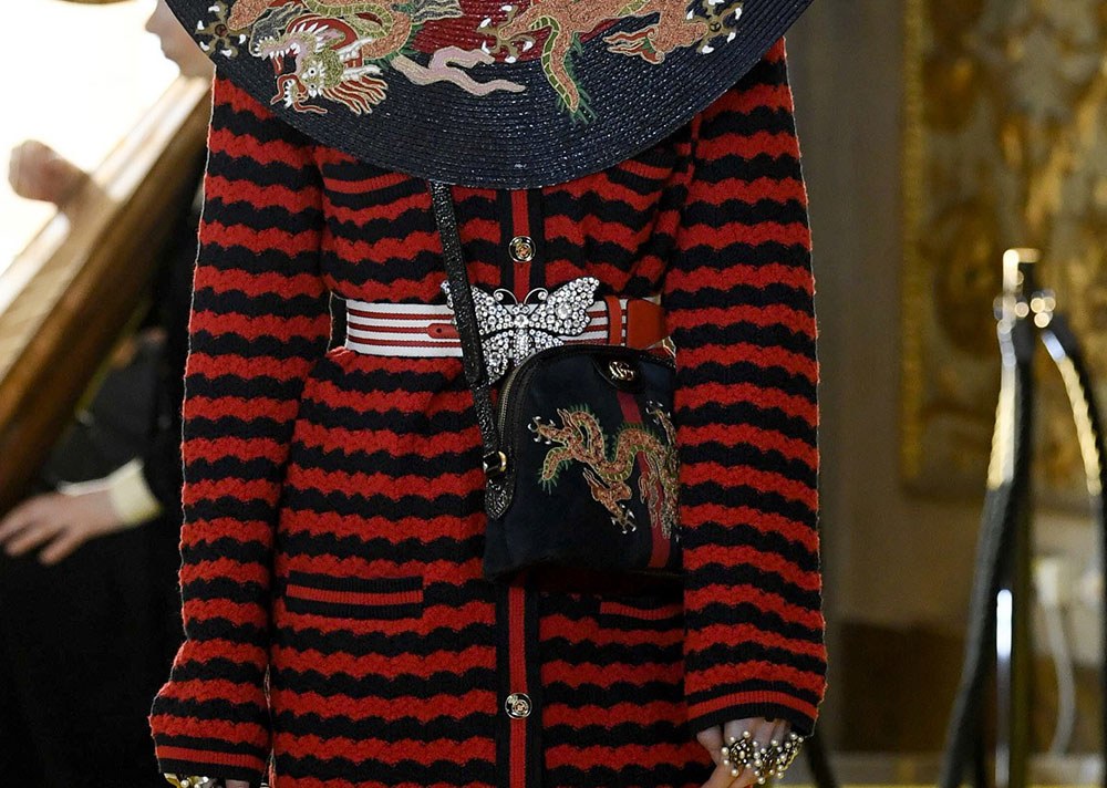Gucci Tribeca Medium Shoulder Bag: Styling Guide — scale and everyday-use reference