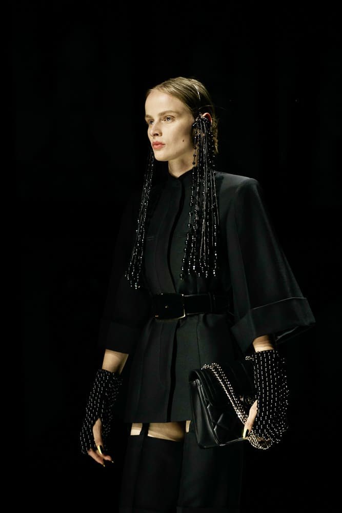 Gucci’s Spring 2023 Bags Will Have You Seeing Double: Collection Guide — carrying and styling reference