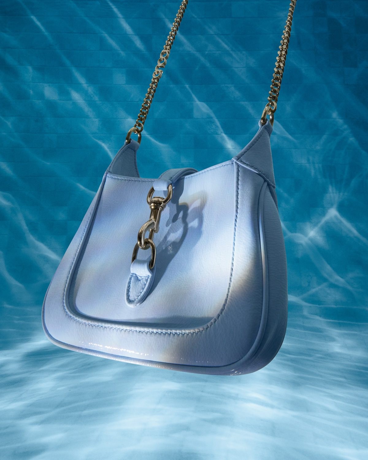 Identify Jessica Alba’s Gucci Bag: Design Guide — scale and everyday-use reference