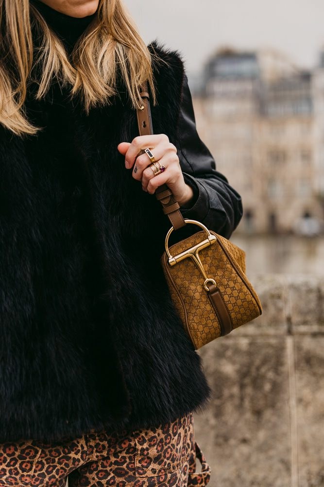 Introducing the Effortlessly Cool Gucci Half Horsebit Shoulder Bag: OutletCity Guide — scale and everyday-use reference