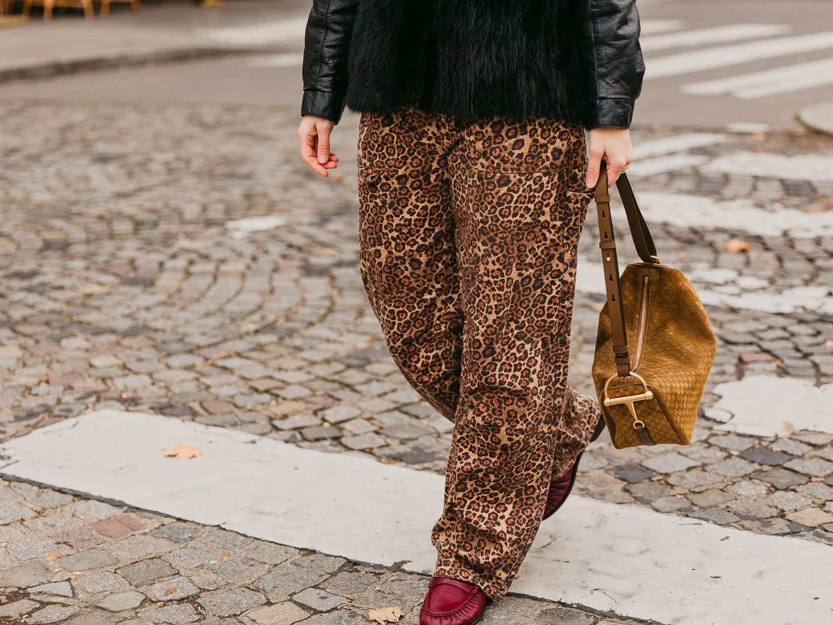 Introducing the Effortlessly Cool Gucci Half Horsebit Shoulder Bag: OutletCity Guide — editorial overview