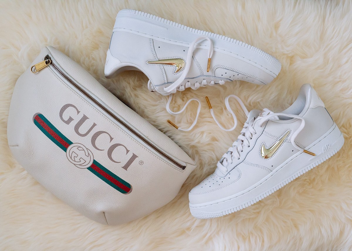 Is This Gucci Bag the Perfect Daily Carryall: OutletCity Guide — carrying and styling reference