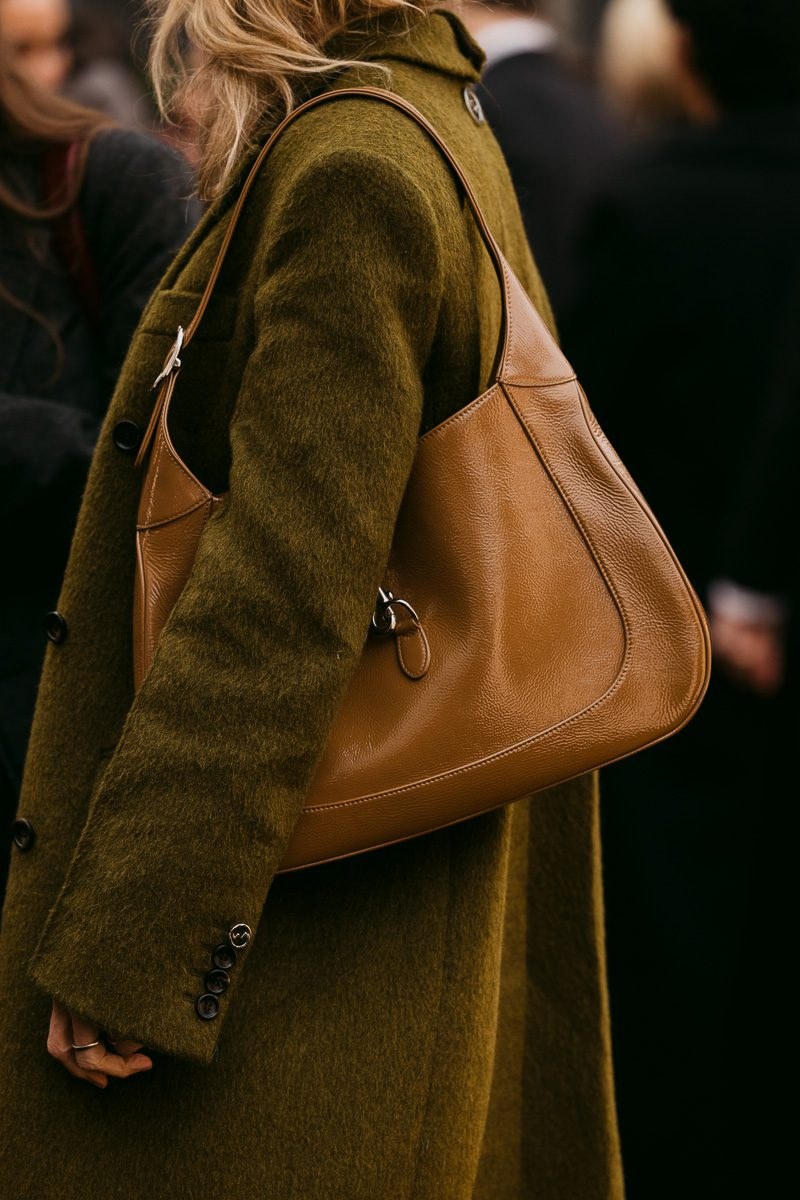 I’ve Become Entirely Re-Obsessed With the Gucci Jackie: Styling Guide — hardware and construction detail