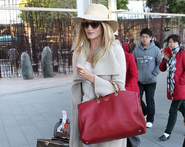 Mother Daughter Pairs: Gucci Swing Totes: Design Guide — shape and proportion reference