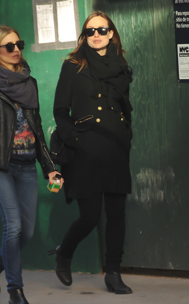Olivia Wilde Goes All Black with a Gucci Fringe Bag: Styling Guide — design detail