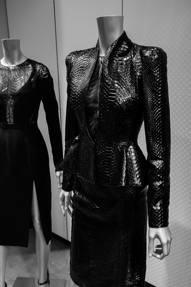 Preview Gucci Fall 2013: Runway Analysis — carrying and styling reference