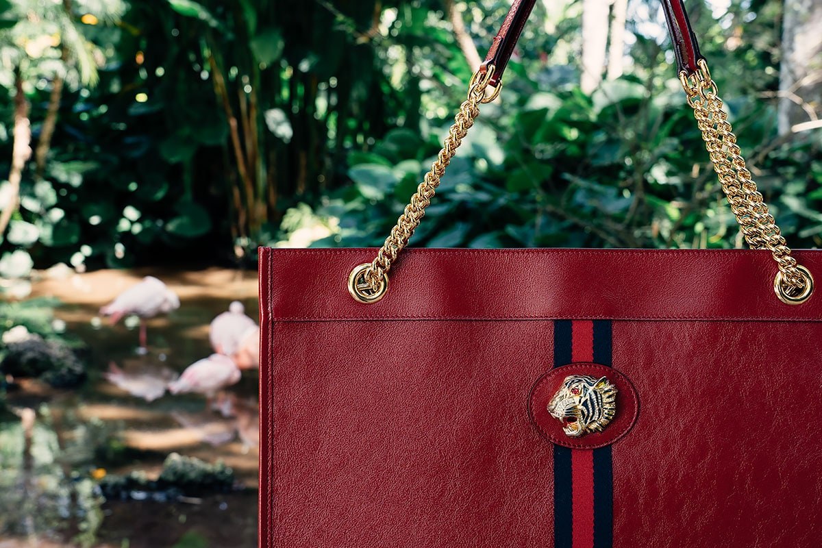 RuPaul Works It With a Gucci Tote Bag: OutletCity Guide — carrying and styling reference