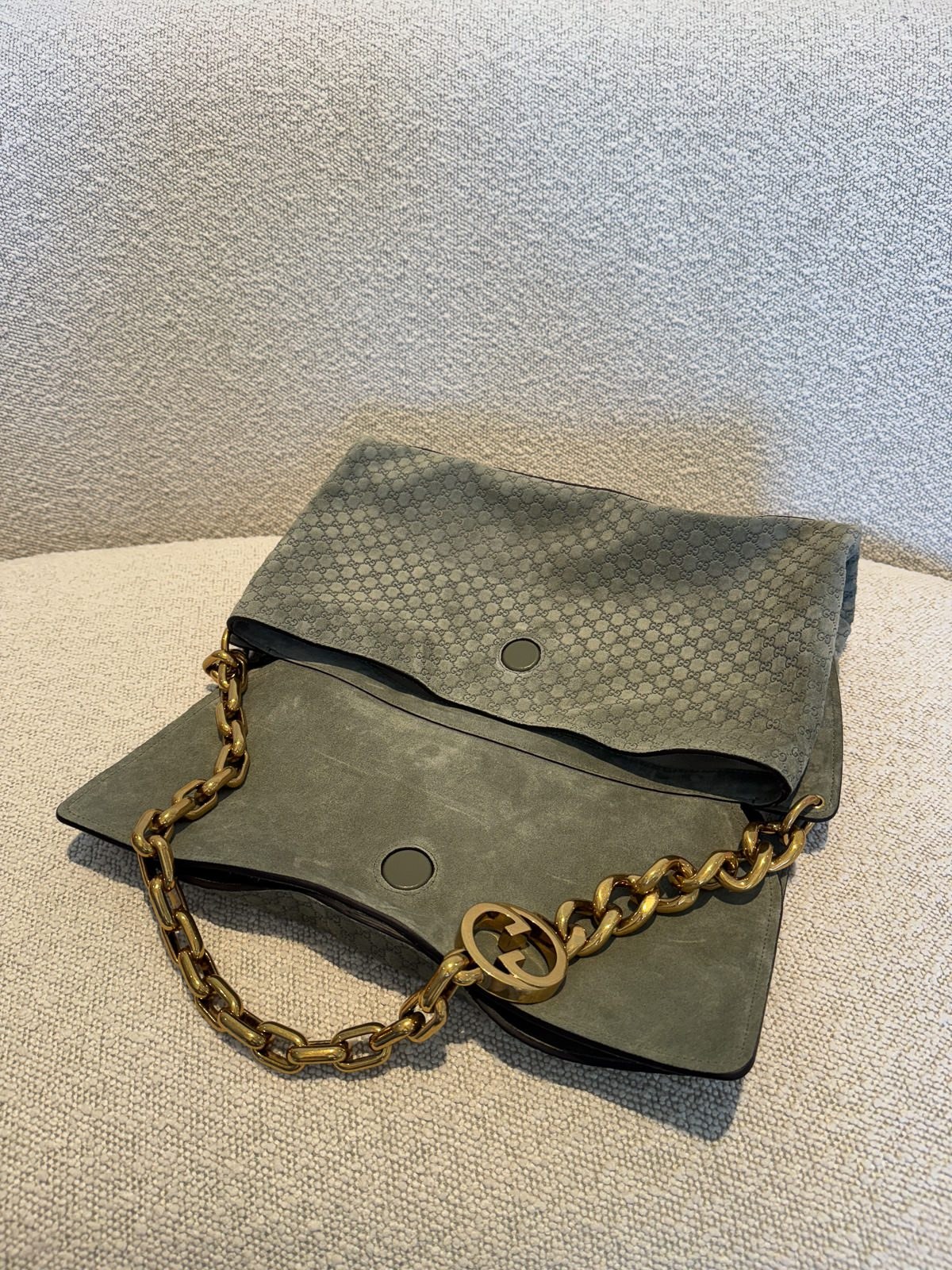 Six Reasons This New Gucci Bag Stands Out — scale and everyday-use reference