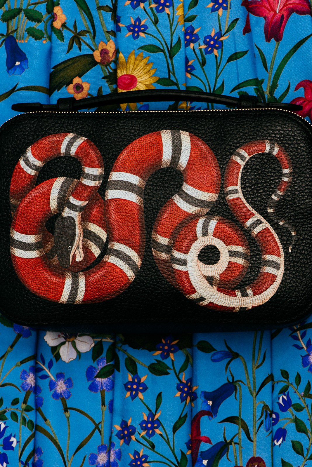 Take a Chic Walk on the Wild Side with Gucci Cruise 2017: Runway Analysis — carrying and styling reference