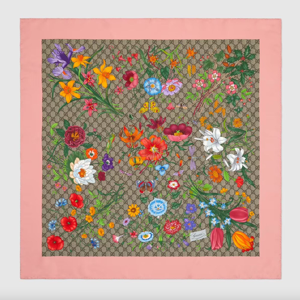 The Best Gucci Gifts Under $500 for the Holiday 2021 Season: Buyer’s Guide — hardware and construction detail