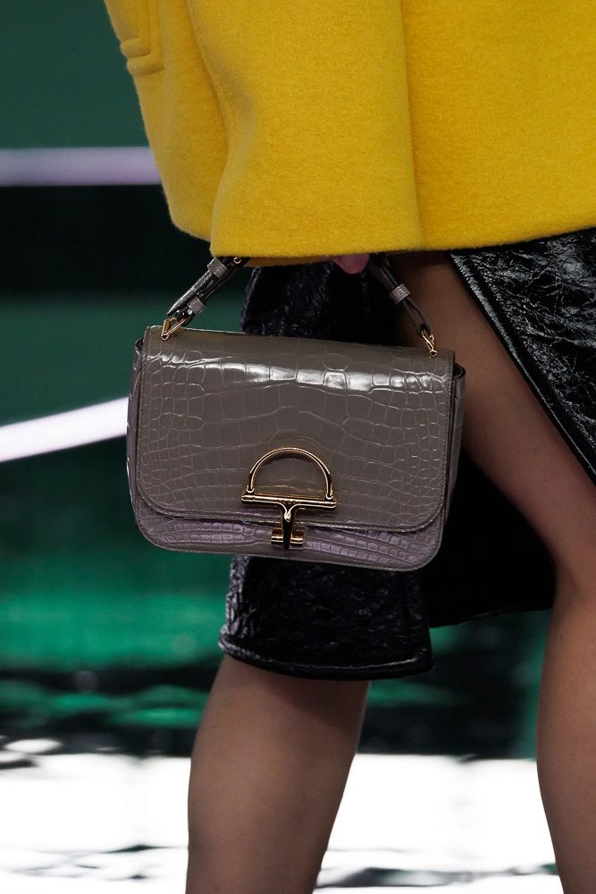 The New Gucci Deco Bag Revisits the Past: Styling Guide — hardware and construction detail