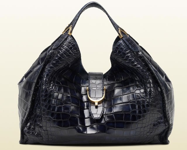 The new must-have Gucci Soft Stirrup bag in blue crocodile: OutletCity Guide — editorial overview