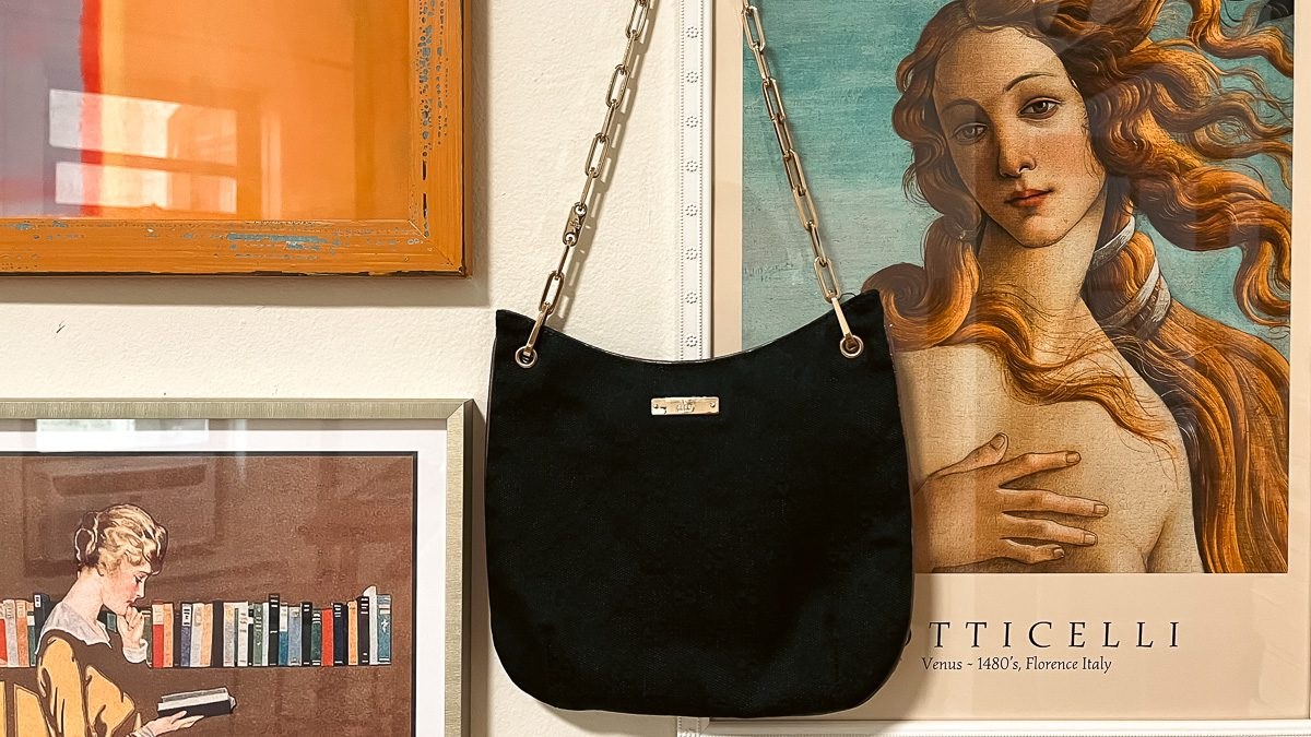 This Gucci Mini Bag Is Begging to Be the Next Addition to My Logo Rotation: OutletCity Guide — editorial overview