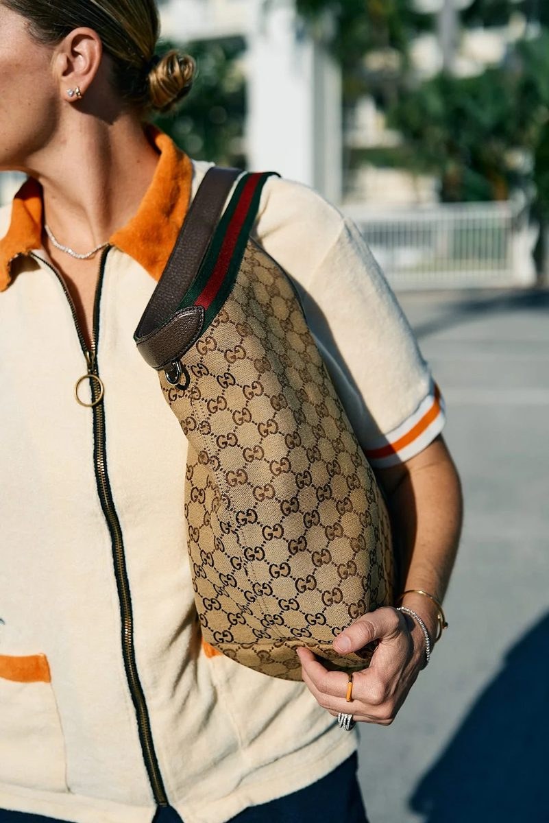 Twelve Details That Define the Gucci Giglio — editorial overview