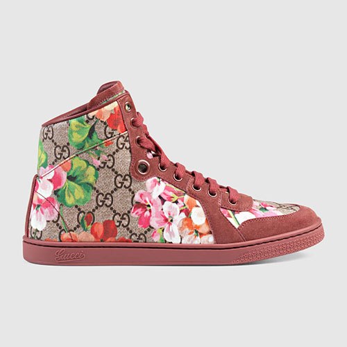 Why This Gucci Accessory Is Getting Attention — carrying and styling reference